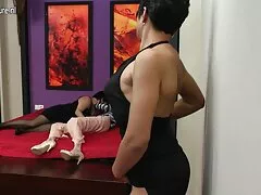 Keiran તેના ટોટી sucked મળી અને Bridgette તેના રસદાર ગર્દભ ડબલ્યુ ડબલ્યુ બીપી pounded મળી