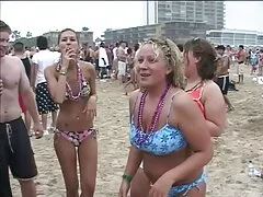 Busty cougar ડિક ચૂસવું બીપી પીચર ભેજો