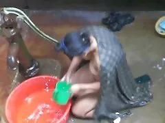 લૅંઝરી માં બીપી હીન્દી પીચર ચેસ્ટી બેબ
