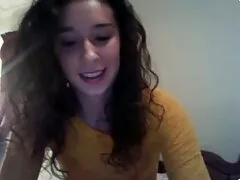 Busty સોનેરી સાવકી નવા બીપી બહેન તેના pussy dildo